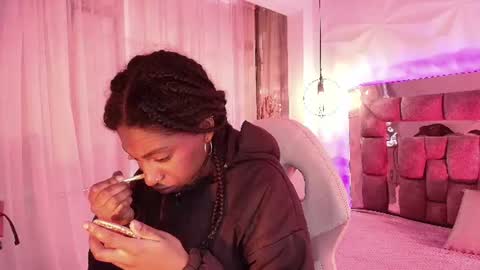 Snapshot of queen_perla_ chatting on July 28, 12:48 pm online show from July 28, 12:48 pm