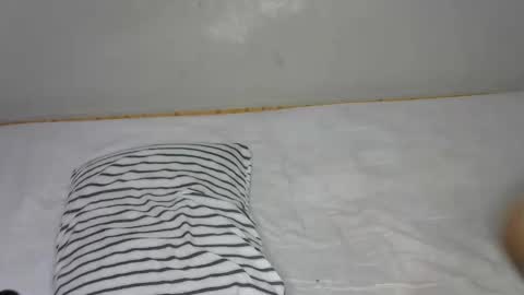 queen_polite online show from November 29, 7:22 am