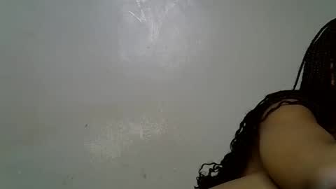 queen_polite online show from December 15, 8:40 am