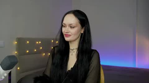 Snapshot of queenaliss chatting on July 7, 6:47 am Your world and the universe Aliss online show from July 7, 6:47 am