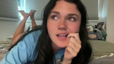 Snapshot of queencassidyy chatting on July 3, 12:17 am Cassidy online show from July 3, 12:17 am