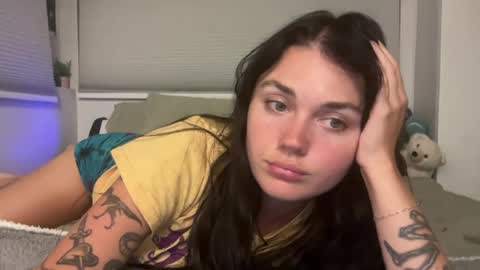 Snapshot of queencassidyy chatting on July 30, 3:27 am Cassidy online show from July 30, 3:27 am