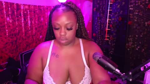 Queen Cherise Roze online show from May 27, 4:37 pm