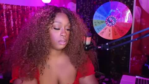Queen Cherise Roze online show from June 17, 2:36 am