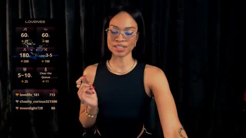 Snapshot of queendom_ing chatting on January 5, 5:09 am Sweet Goddess online show from January 5, 5:09 am