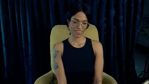 Snapshot of queendom_ing chatting on January 18, 2:25 am Sweet Goddess online show from January 18, 2:25 am