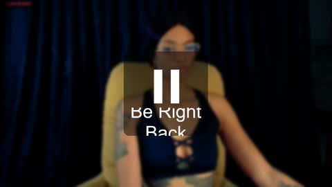 Snapshot of queendom_ing chatting on January 19, 2:28 pm Sweet Goddess online show from January 19, 2:28 pm