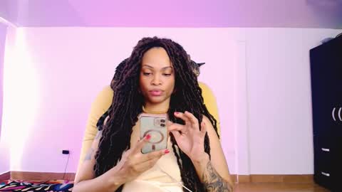 Snapshot of queendom_ing chatting on September 8, 3:22 pm Sweet Goddess online show from September 8, 3:22 pm