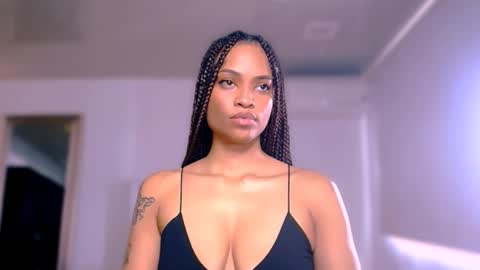 Snapshot of queendom_ing chatting on November 10, 4:28 pm Sweet Goddess online show from November 10, 4:28 pm