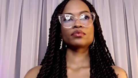 Snapshot of queendom_ing chatting on March 2, 5:08 am Sweet Goddess online show from March 2, 5:08 am