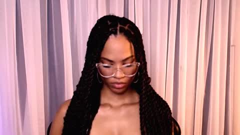 Snapshot of queendom_ing chatting on March 3, 10:59 pm Sweet Goddess online show from March 3, 10:59 pm