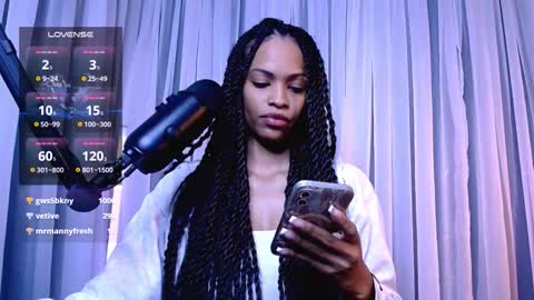 Snapshot of queendom_ing chatting on March 13, 7:04 am Sweet Goddess online show from March 13, 7:04 am