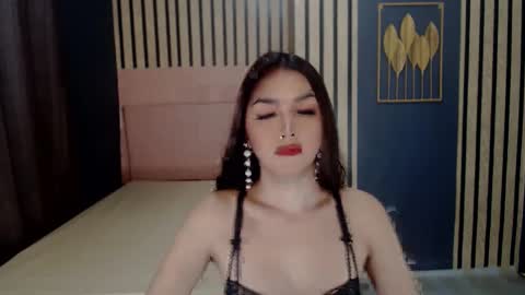 queenemeraldts online show from January 4, 2:56 am