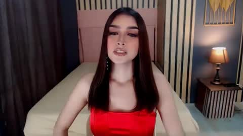 queenemeraldts online show from February 13, 1:50 am