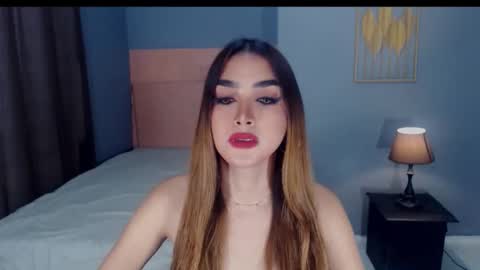 queenemeraldts online show from September 18, 2:35 am