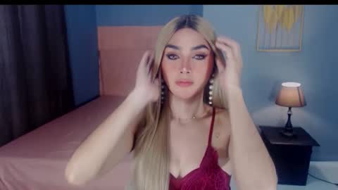 queenemeraldts online show from September 23, 2:03 am