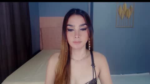 queenemeraldts online show from October 16, 2:34 am