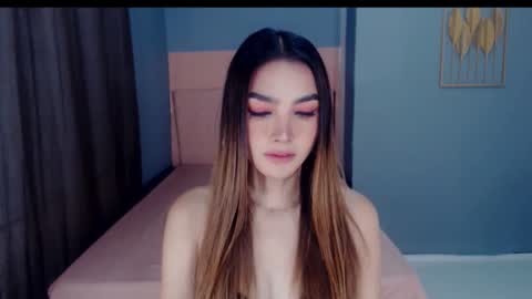 queenemeraldts online show from November 6, 3:07 am