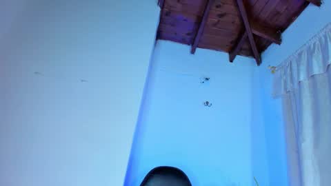 Queen online show from February 2, 6:39 pm