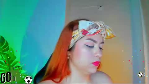 Snapshot of queengrett chatting on June 12, 6:40 pm Queen online show from June 12, 6:40 pm