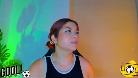 Snapshot of queengrett chatting on June 17, 7:15 pm Queen online show from June 17, 7:15 pm