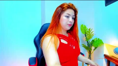 Snapshot of queengrett chatting on July 24, 7:01 pm Queen online show from July 24, 7:01 pm