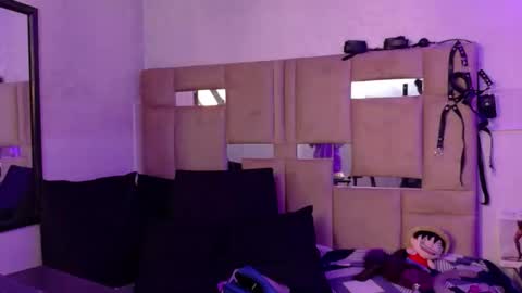 QUEENJEENN online show from March 20, 5:34 am