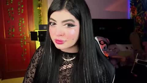 Snapshot of queenlamia chatting on February 13, 5:47 am Taurus online show from February 13, 5:47 am