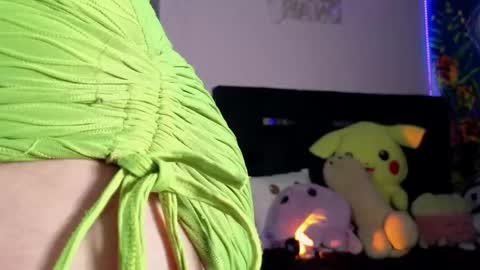 Snapshot of queenlamia chatting on February 27, 10:04 am Taurus online show from February 27, 10:04 am