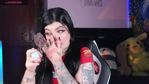 Snapshot of queenlamia chatting on March 6, 8:00 am Taurus online show from March 6, 8:00 am