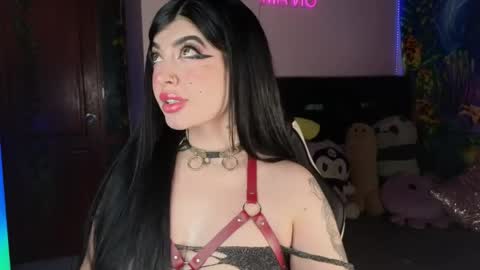 Snapshot of queenlamia chatting on May 11, 12:49 am Taurus online show from May 11, 12:49 am