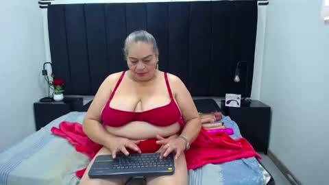 VickyBoobss online show from October 4, 1:31 pm