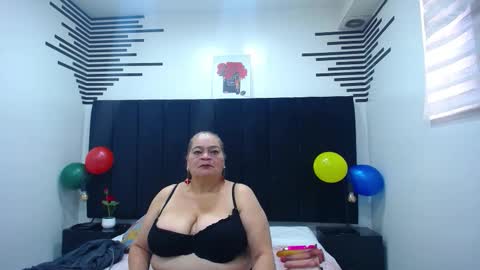 VickyBoobss online show from October 31, 1:01 pm