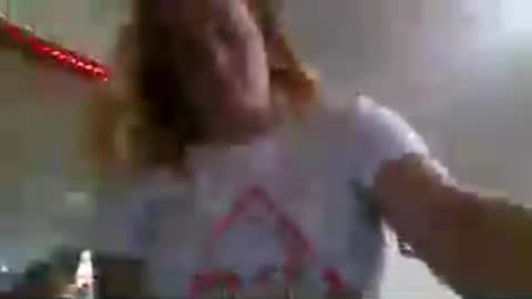 Snapshot of queenmcnew chatting on July 23, 9:13 pm queenmcnew online show from July 23, 9:13 pm
