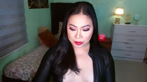 Miss Celine online show from February 10, 4:33 pm