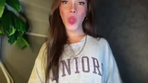 QUEEN online show from November 29, 10:29 am