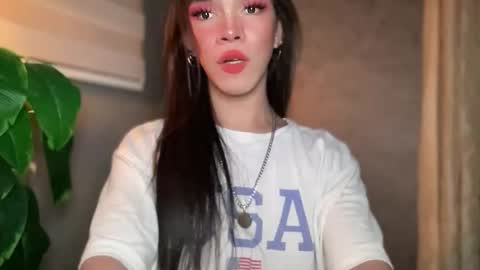 QUEEN online show from May 3, 4:40 am