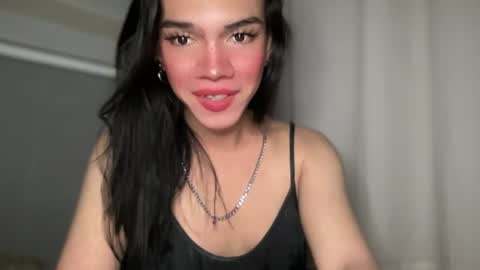 Snapshot of queenn_xxx chatting on July 7, 2:03 am QUEEN online show from July 7, 2:03 am