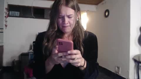 Snapshot of queennicky88 chatting on May 7, 1:22 am Nico online show from May 7, 1:22 am