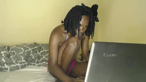 Snapshot of queennikkah254 chatting on November 9, 8:01 am queennikkah254 online show from November 9, 8:01 am