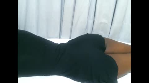 queenninaa online show from February 19, 4:14 pm