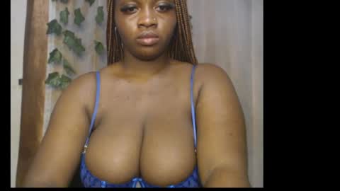 Zoey online show from May 4, 8:38 pm