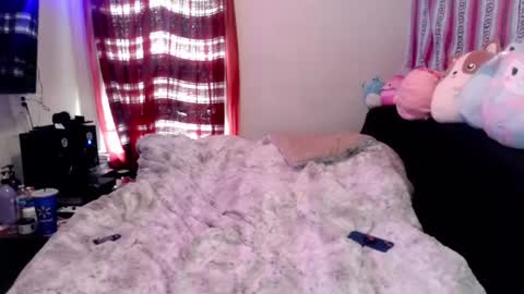 QueenOfHearts online show from February 9, 8:34 pm