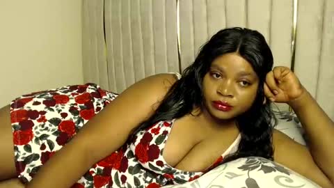 Snapshot of queenofsouls chatting on December 9, 5:18 am . online show from December 9, 5:18 am