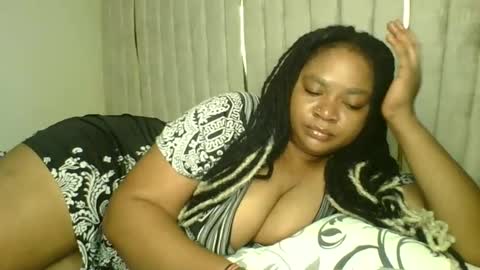 Snapshot of queenofsouls chatting on December 21, 8:07 am . online show from December 21, 8:07 am