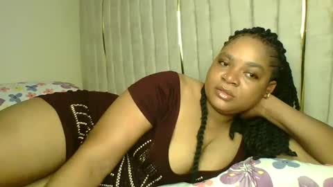 Snapshot of queenofsouls chatting on January 2, 5:03 am . online show from January 2, 5:03 am