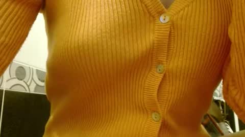 queenoftenderness online show from March 9, 8:02 pm