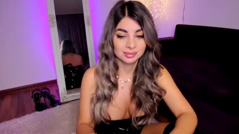 Queennofyuredreams online show from May 1, 11:53 pm