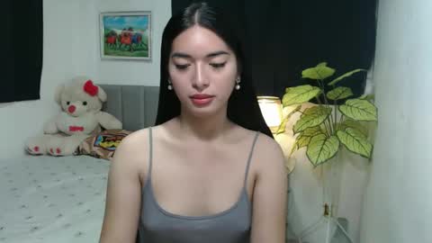 QueenPinay69 online show from October 16, 2:12 am