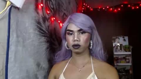 queenpinayebony_xx online show from April 13, 10:54 am